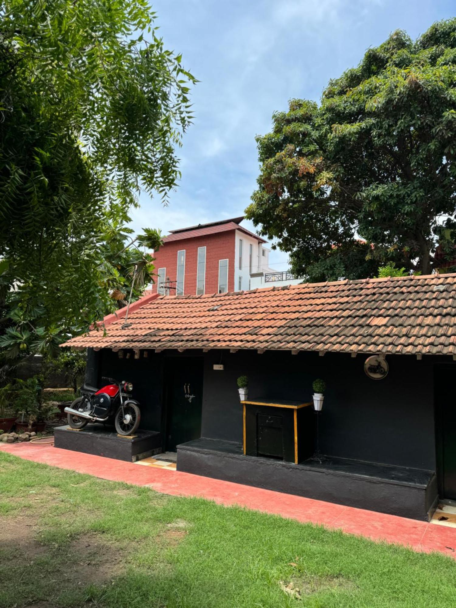 The Lazy Palm Shack Hotel Coimbatore Luaran gambar